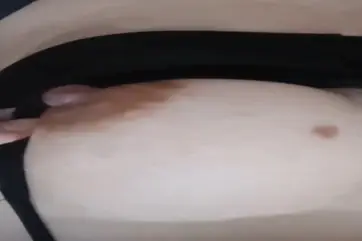 Cewe Panlok Pamer BH CD Hitam Kebalik 2 Memek Basah Menggoda